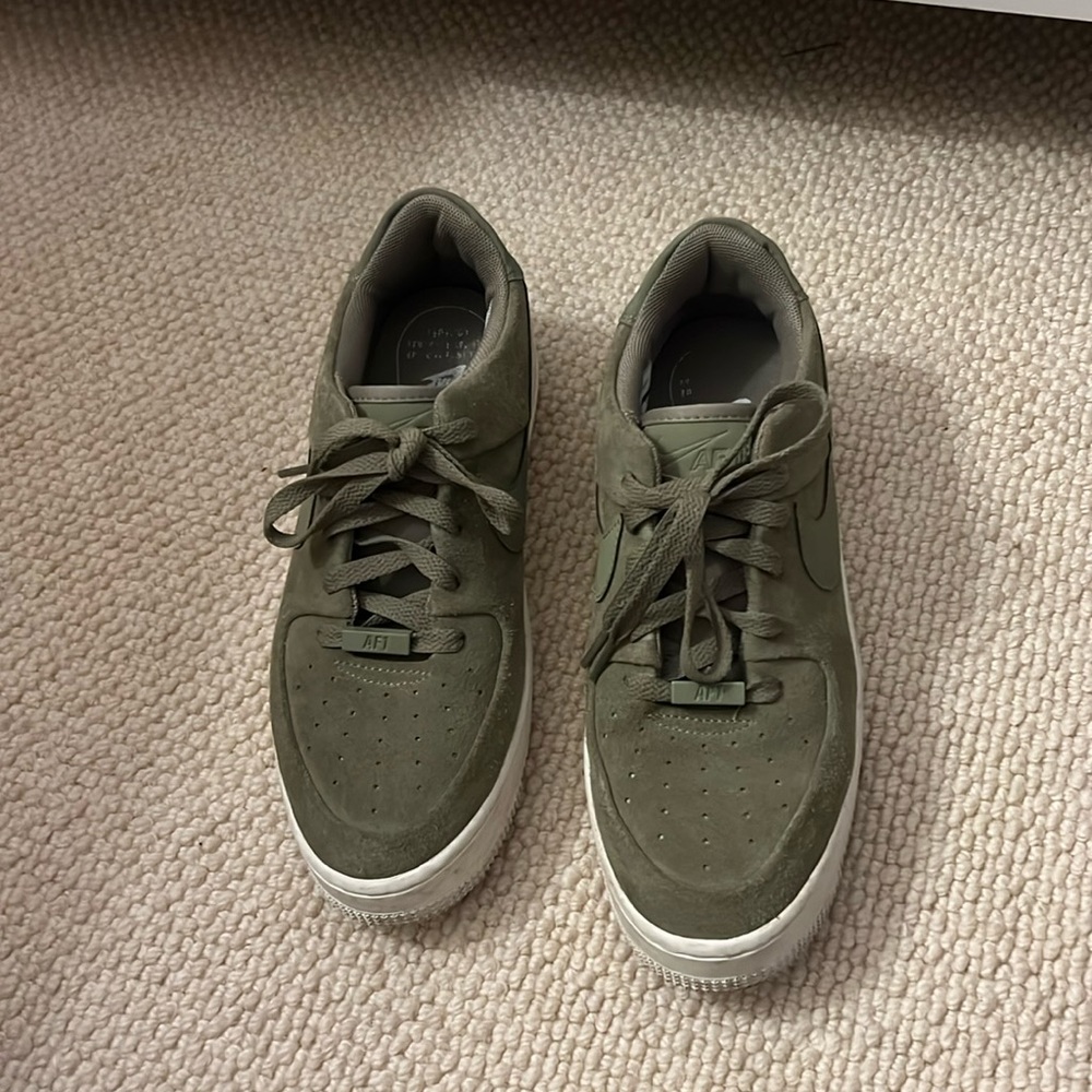 Nike Air Force 1 | Sage Low Trooper